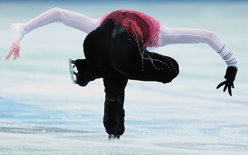 isu-grand-prix-figure-skating-20121208-081435-884_R.jpg